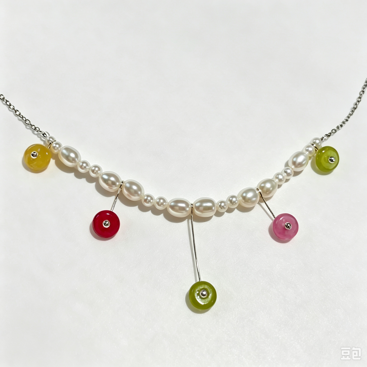 Handmade Multicolor Berry Drop Freshwater Pearl Necklace, Dainty Colorful Agate Charm Choker for Women